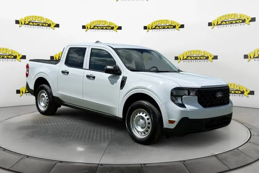 2025 Ford Maverick XL photo 1