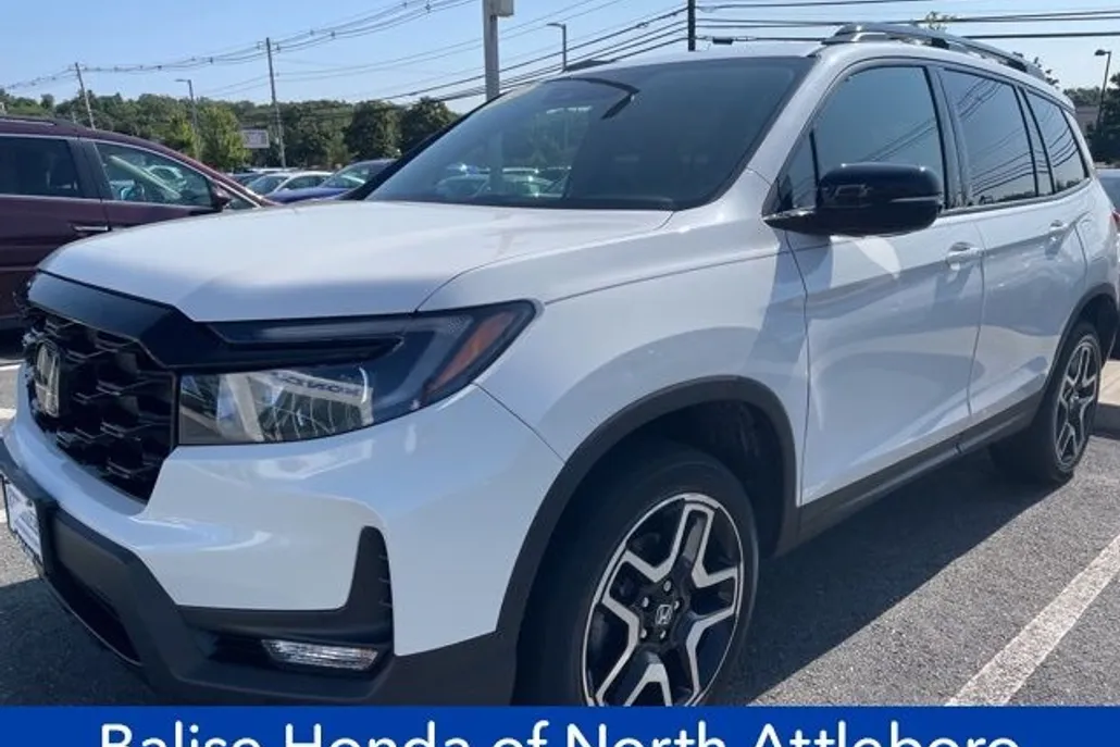 2023 Honda Passport Elite photo 1