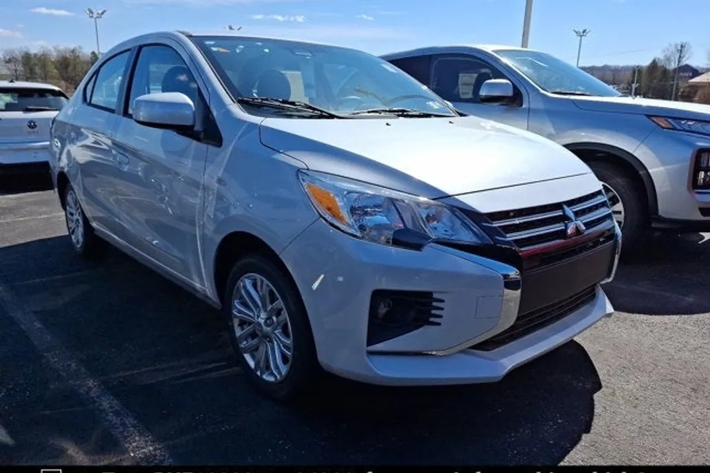 2024 Mitsubishi Mirage G4 LE photo 1