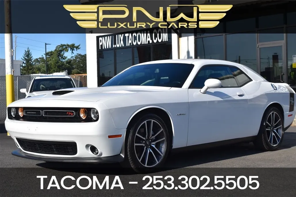 2022 Dodge Challenger R/T photo 1