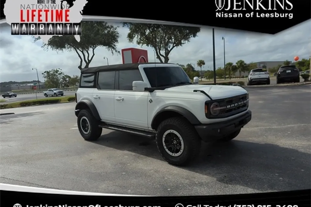 2023 Ford Bronco Outer Banks photo 1