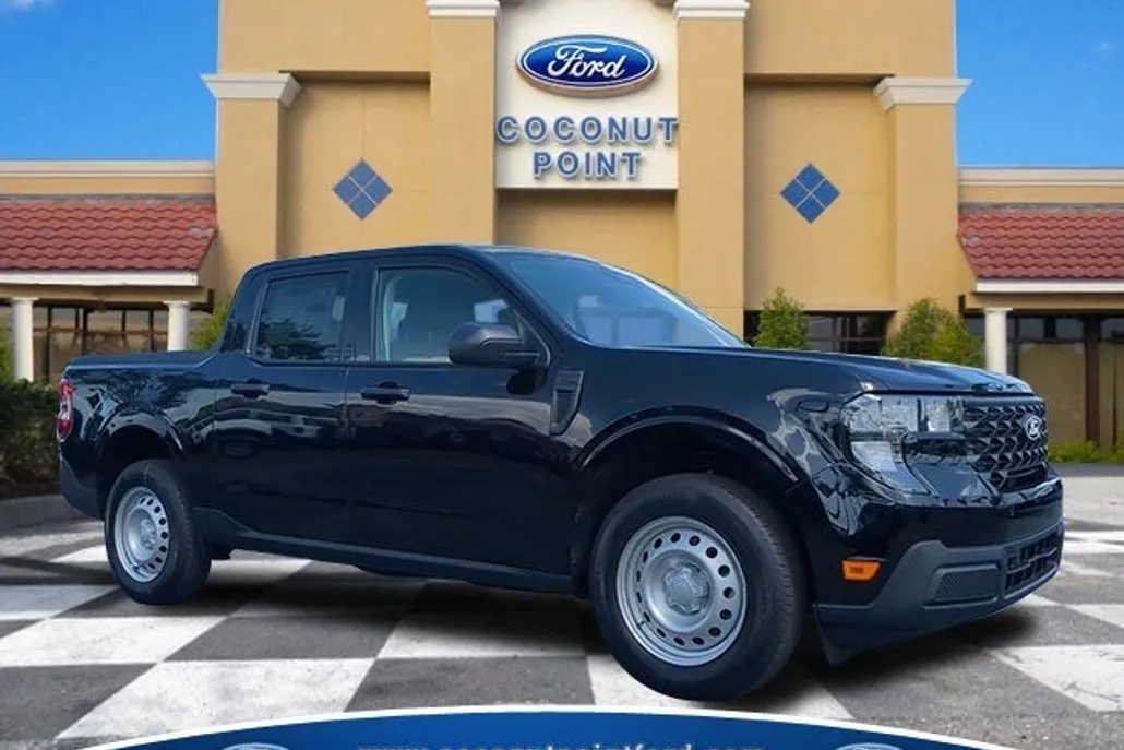 2025 Ford Maverick XL photo 1