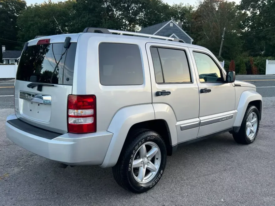 2009 Jeep Liberty Limited Sport photo 1