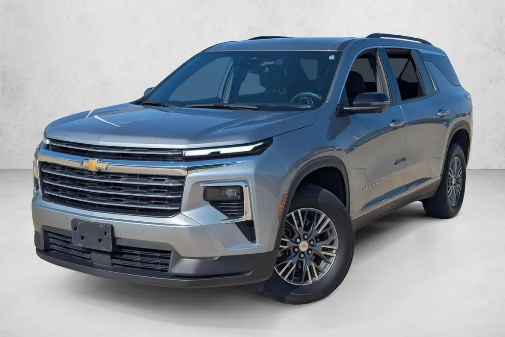 2024 Chevrolet Traverse photo 1
