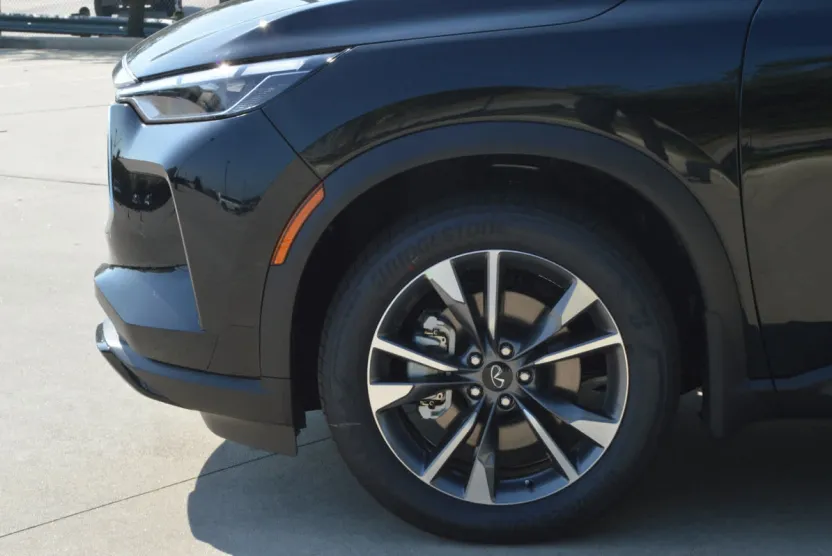 2025 Infiniti QX60 Luxe photo 1