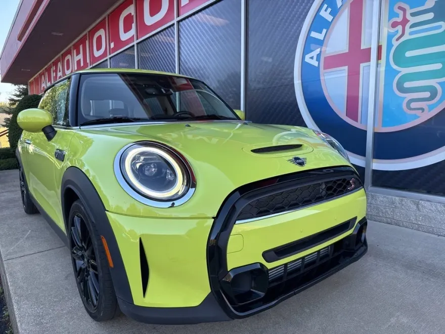 2023 Mini Cooper 2 Door Hardtop S photo 1