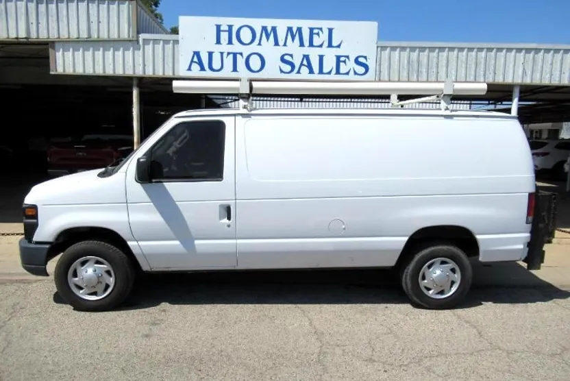 2014 Ford E-150 photo 1