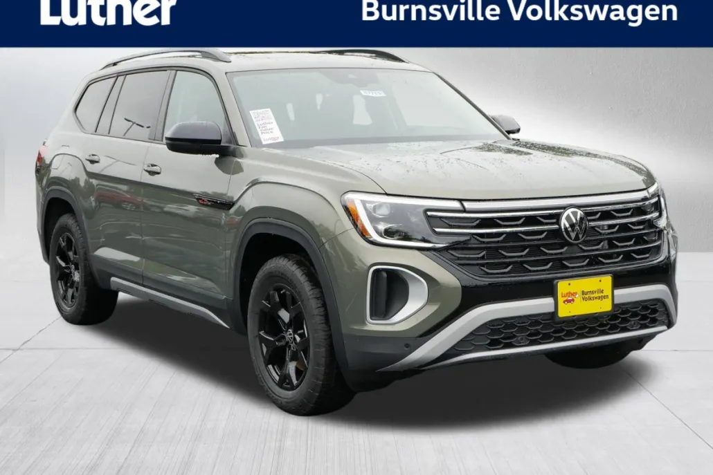 2025 Volkswagen Atlas Peak Edition SE photo 1