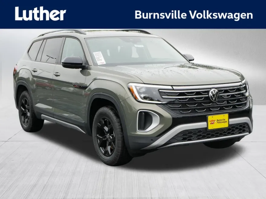 2025 Volkswagen Atlas Peak Edition SE photo 1