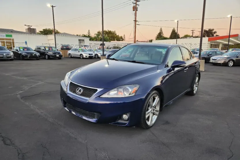 2011 Lexus IS 250 photo 1