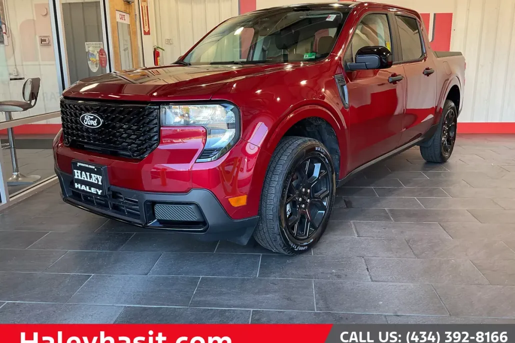 2025 Ford Maverick XLT photo 1