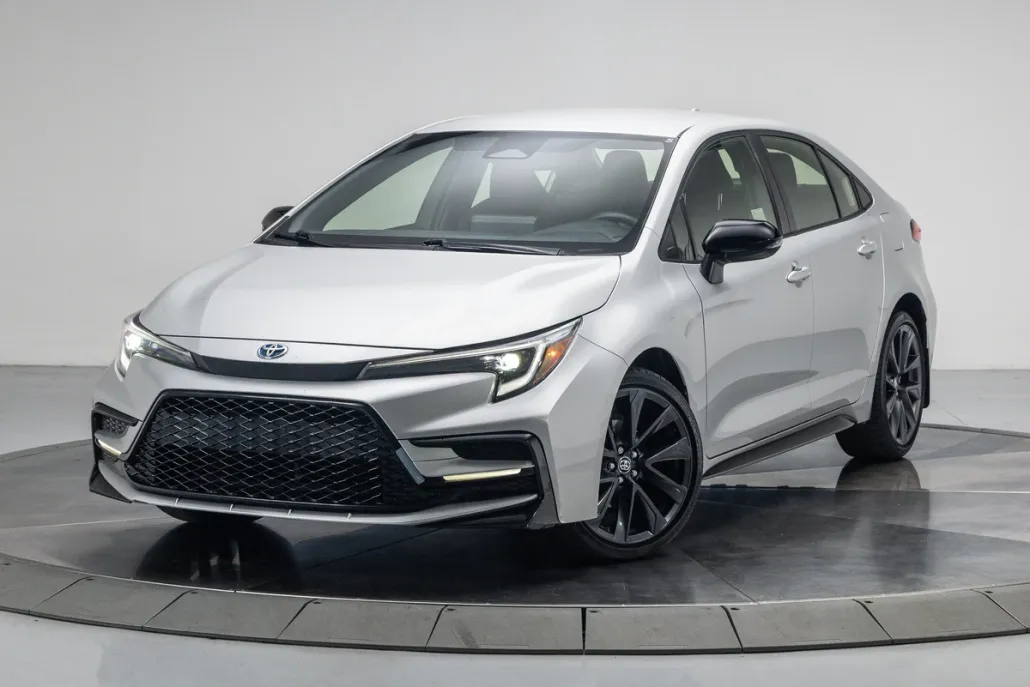 2024 Toyota Corolla Hybrid SE photo 1