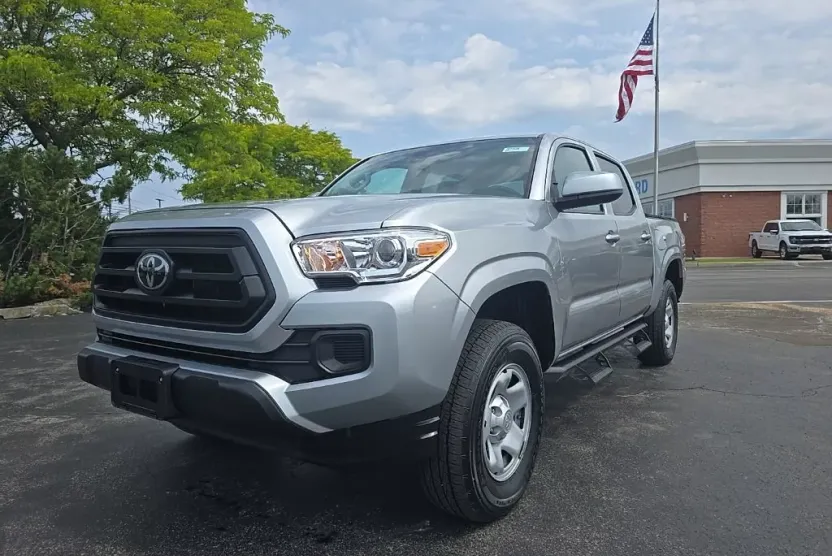 2023 Toyota Tacoma SR photo 1