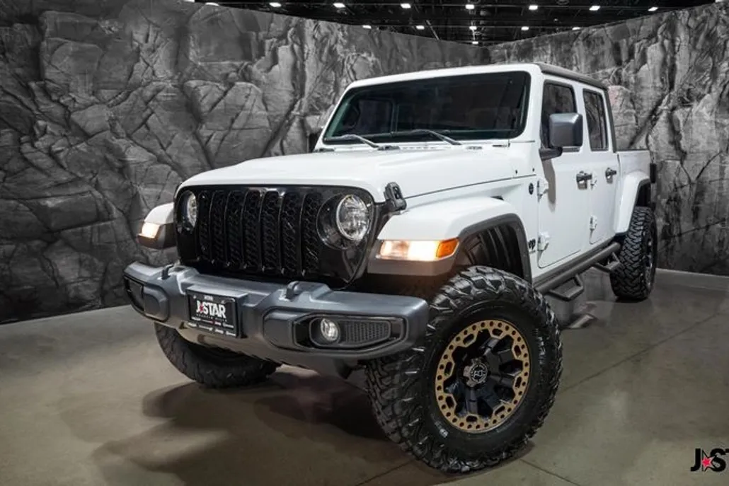2021 Jeep Gladiator Sport photo 1