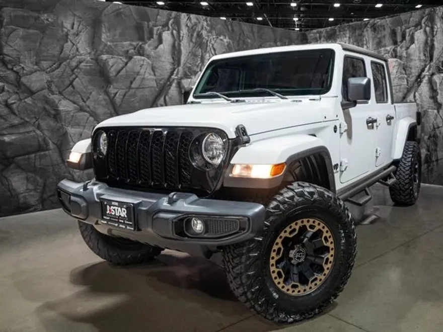 2021 Jeep Gladiator Sport photo 1