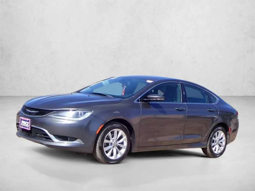 2015 Chrysler 200 C photo 1
