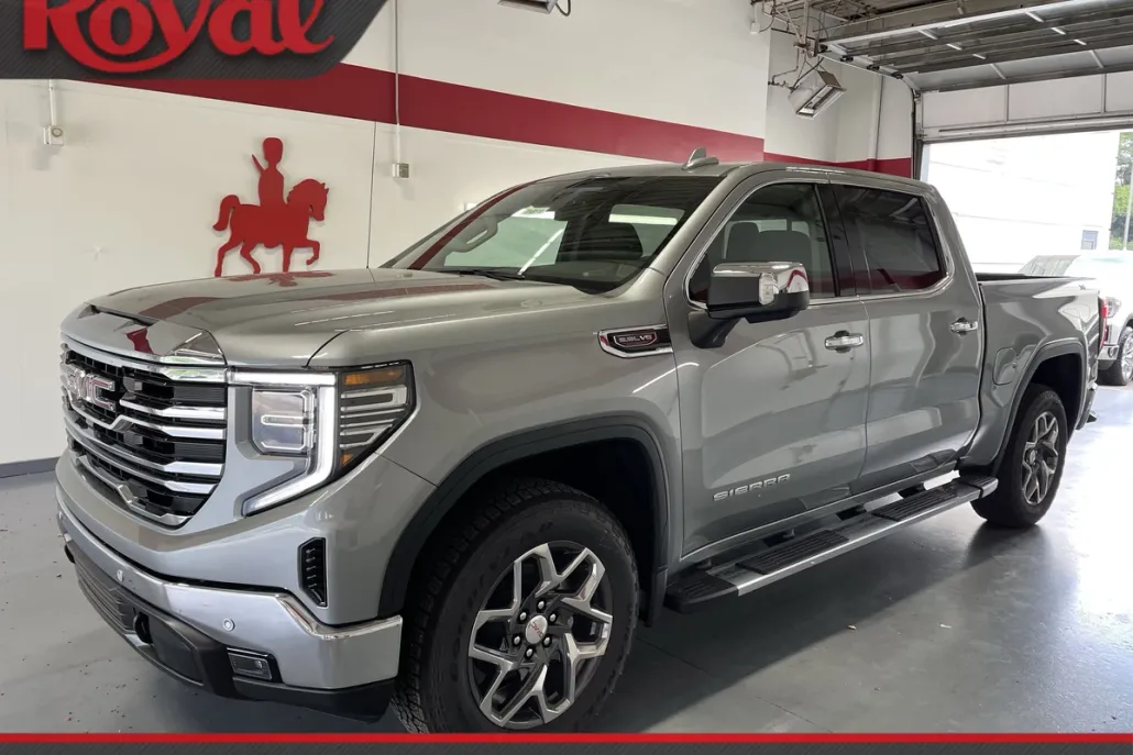 2026 Gmc Sierra 1500 SLT photo 1