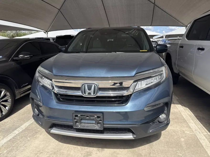 2020 Honda Pilot Touring photo 1