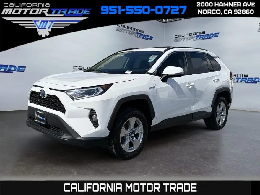 2020 Toyota RAV4 Hybrid XLE photo 1