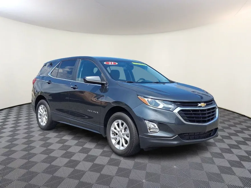 2021 Chevrolet Equinox LT photo 1
