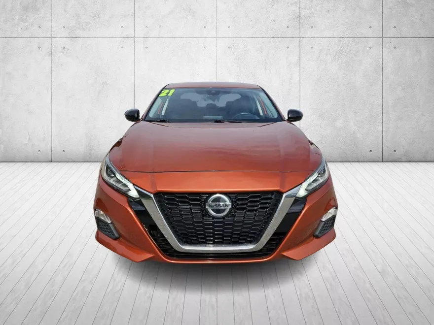 2021 Nissan Altima 2.5 SR photo 1