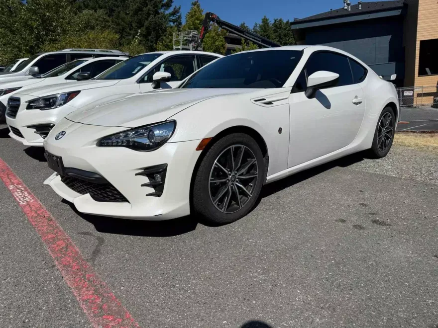 2019 Toyota GR86 GT photo 1