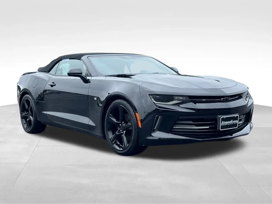 2018 Chevrolet Camaro 2LT photo 1