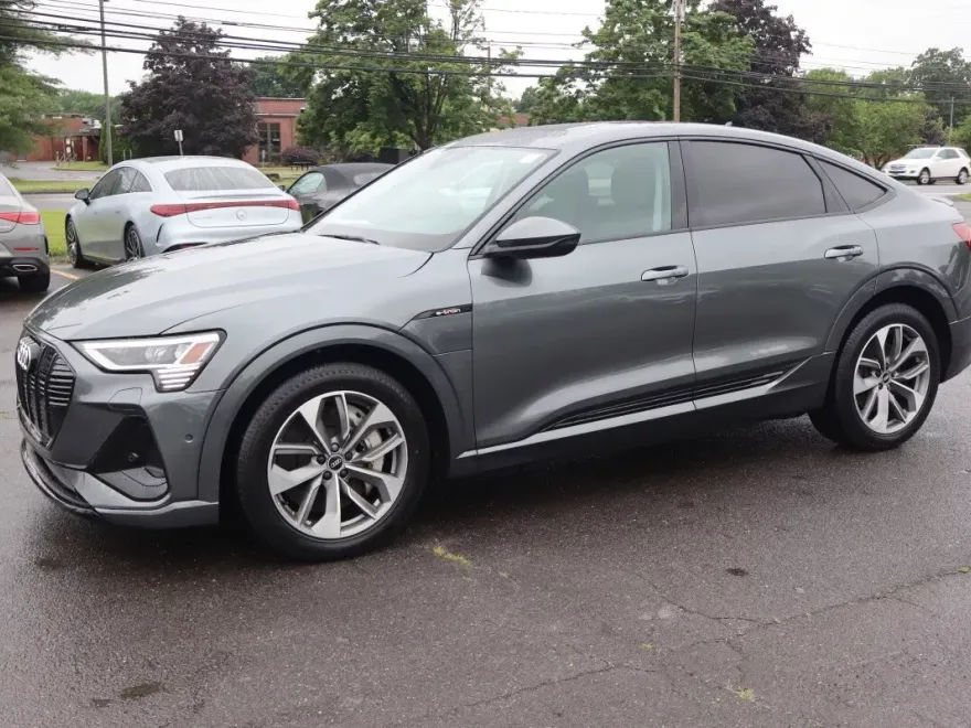 2021 Audi e-tron Sportback Premium Plus photo 1