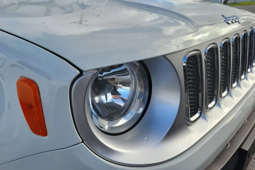 2016 Jeep Renegade Limited photo 1