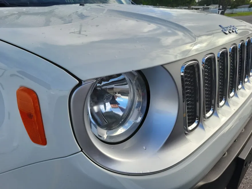 2016 Jeep Renegade Limited photo 1