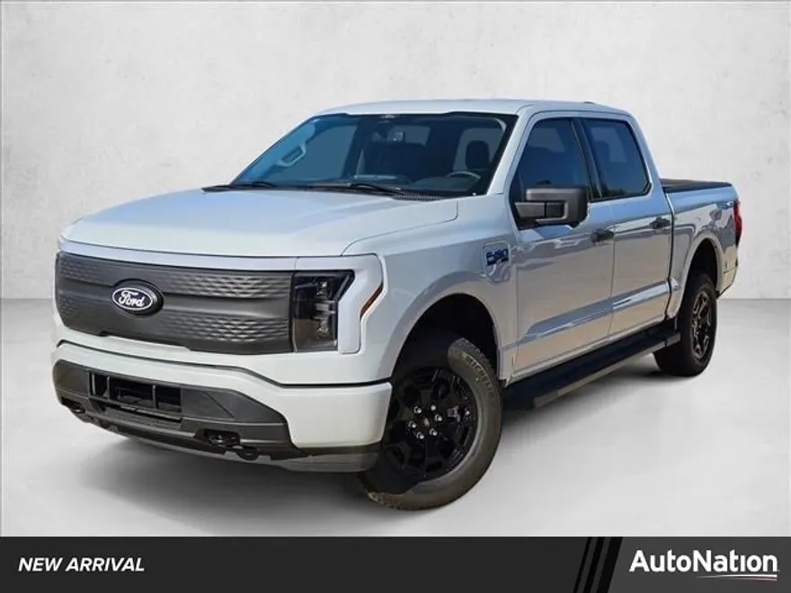 2025 Ford F-150 Lightning XLT photo 1