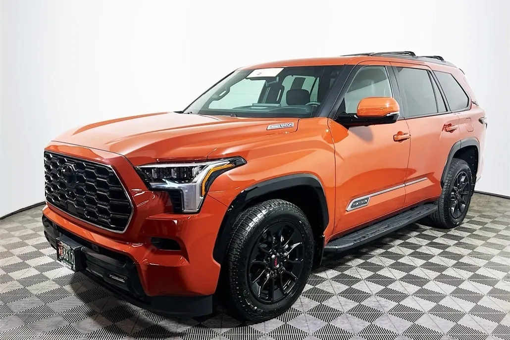 2025 Toyota Sequoia Platinum photo 1