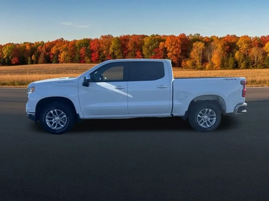 2026 Chevrolet Silverado 1500 LT photo 1