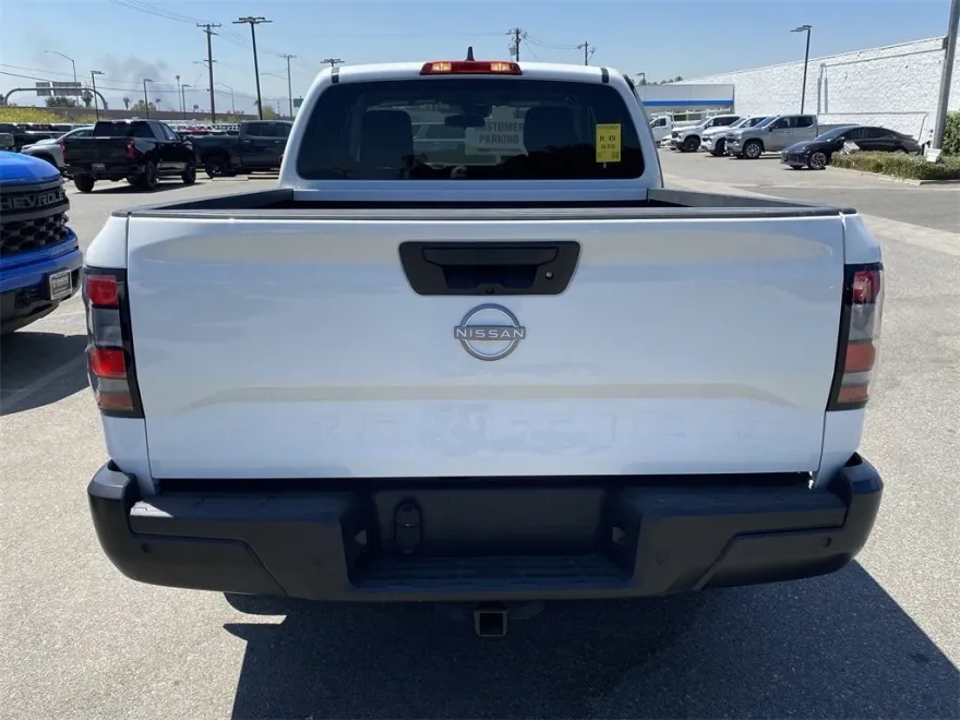 2024 Nissan Frontier S photo 1