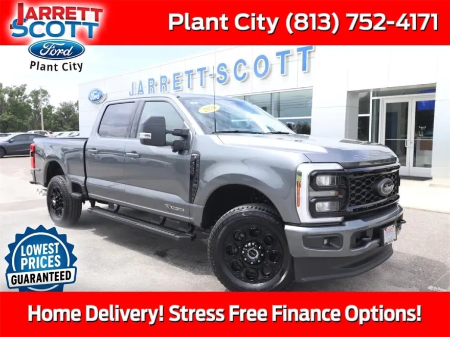 2026 Ford F-350 Lariat photo 1
