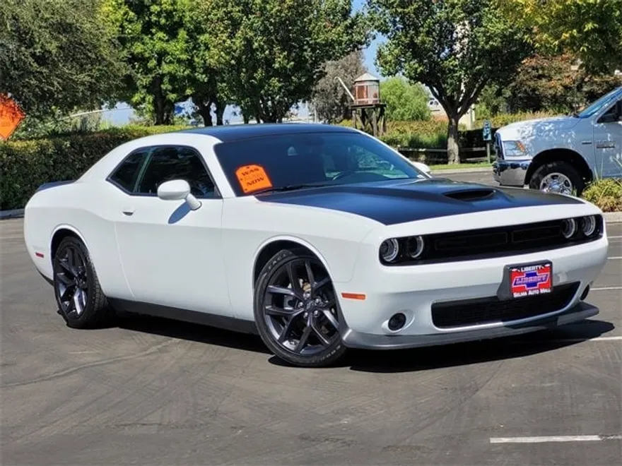 2022 Dodge Challenger GT photo 2