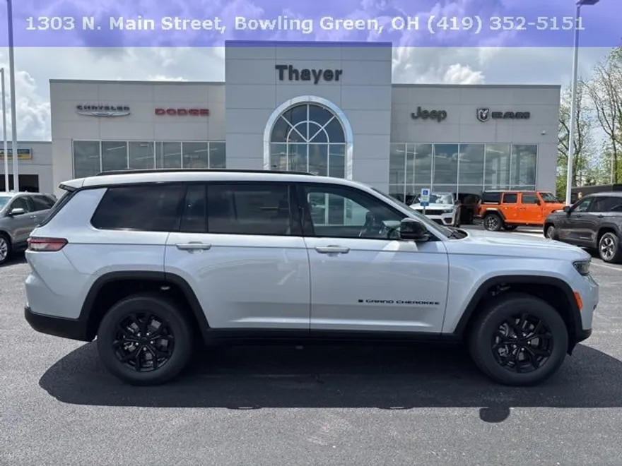 2025 Jeep Grand Cherokee Altitude photo 1