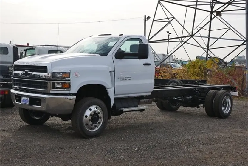 2024 Chevrolet Silverado 5500HD Work Truck photo 1