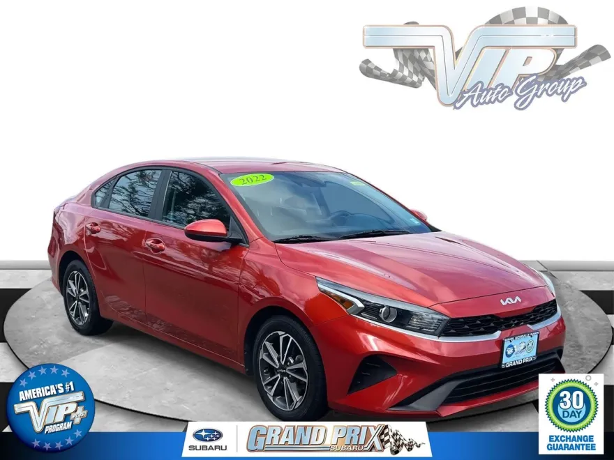 2022 Kia Forte LXS photo 1