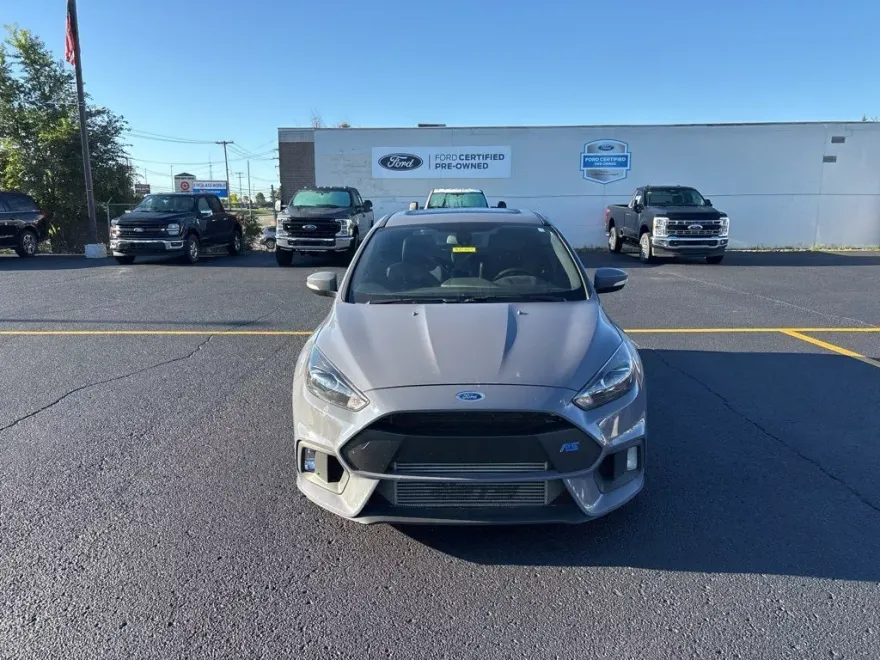 2016 Ford Focus RS photo 1