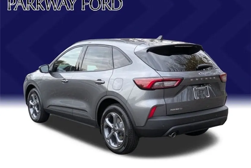 2025 Ford Escape ST-Line photo 1