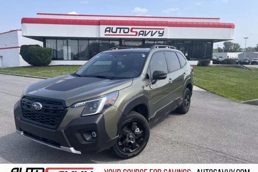 2023 Subaru Forester Touring photo 1