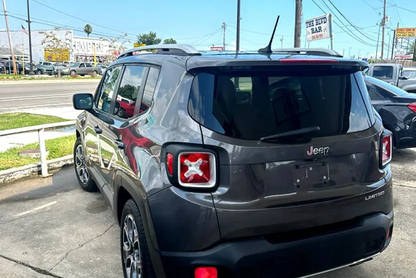 2016 Jeep Renegade Limited photo 1