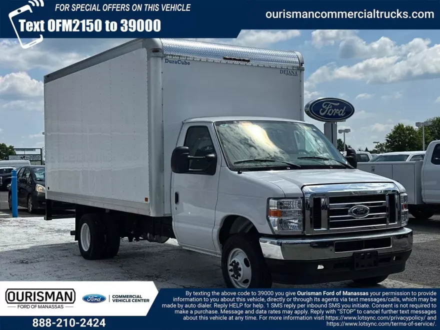 2024 Ford E-450 Cutaway photo 1
