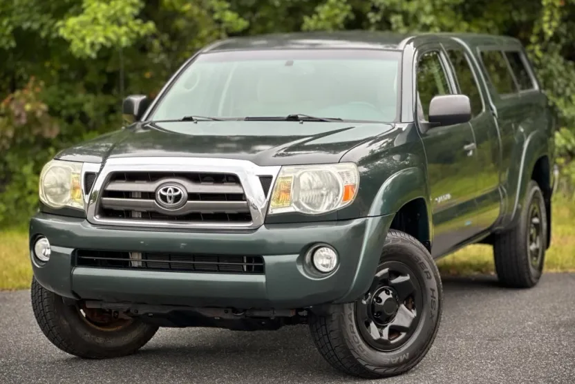 2010 Toyota Tacoma SR5 V6 photo 1