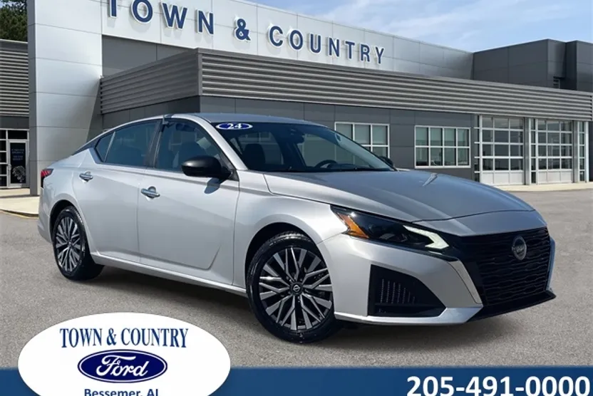 2024 Nissan Altima 2.5 SV photo 1