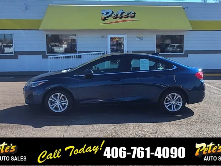 2019 Chevrolet Cruze LT photo 1