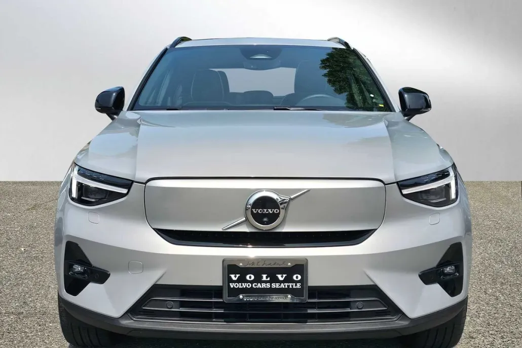 2023 Volvo XC40 Recharge Ultimate photo 1