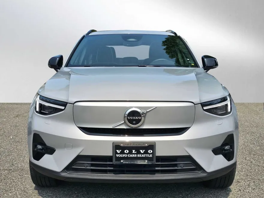 2023 Volvo XC40 Recharge Ultimate photo 1