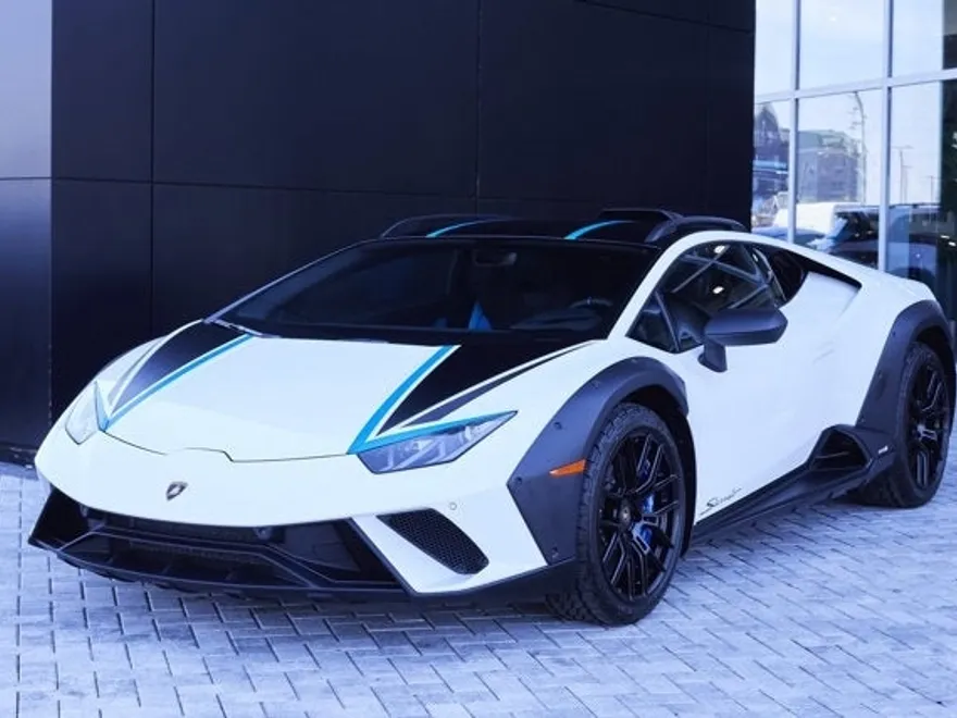 2024 Lamborghini Huracan Sterrato Base photo 1